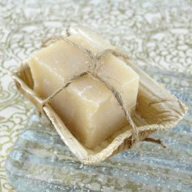 Savon ayurvédique au Curcuma purifiant dans sa feuille de palmier - 20g - Karawan