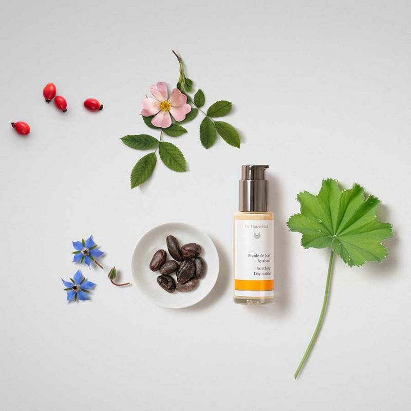  Fluide de Jour Apaisant Bio à la Rose pour les peaux sujette aux rougeurs et réactive  - 50ml - Dr. Hauschka