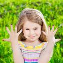Smalto per unghie per bambini a base d'acqua, senza solventi, pelabile - Strawberry Delight, rosso crema - 9ml - SuncoatGirl