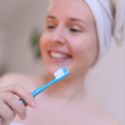 Brosse à dents rechargeable en bioplastique, fabriquée en France - Rouge - Lamazuna