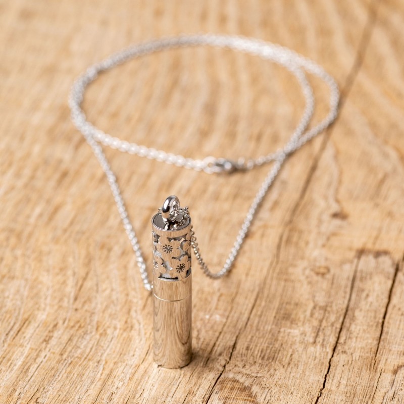 Collana di profumo Cocconéa in acciaio inossidabile, colore argento, con catena 70cm - Innozbiz